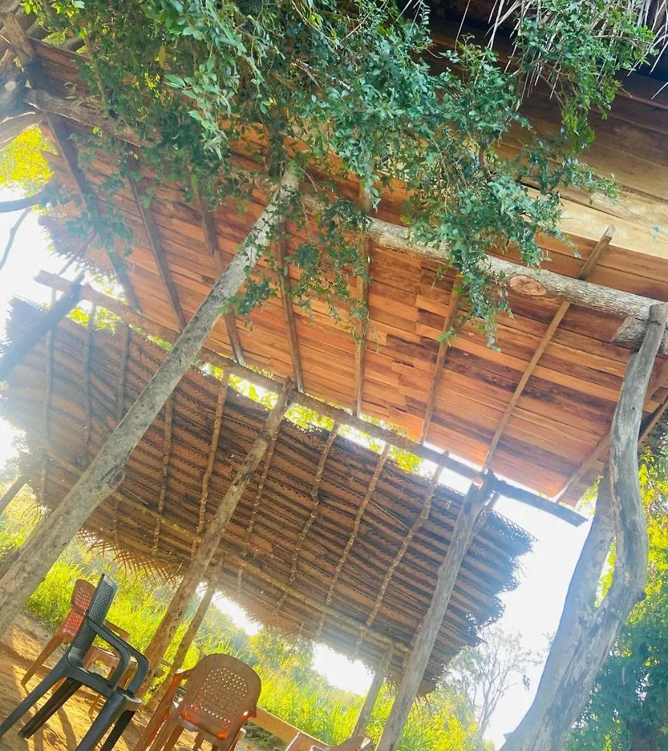 Habarana Tree House Area Hotel Guest house